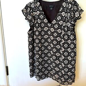 Floral black short sleeved Ann Taylor
